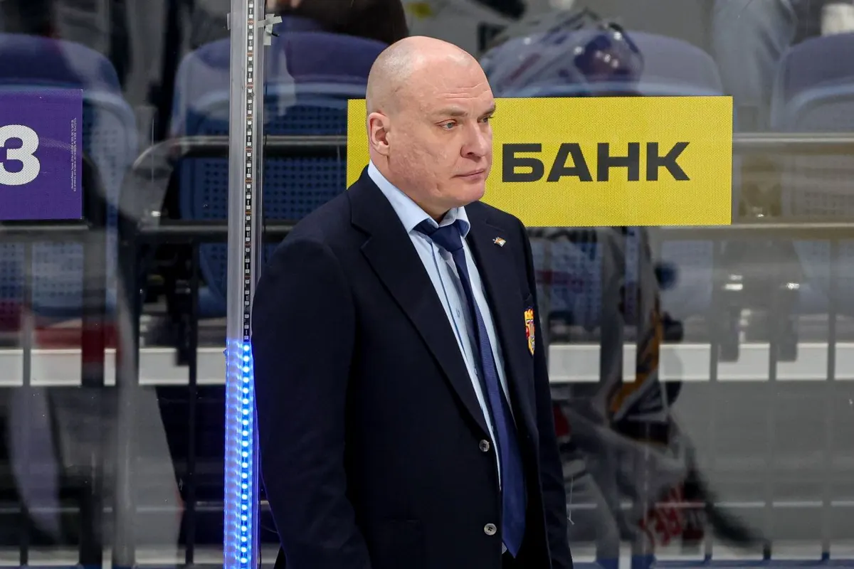 «Всему есть предел, грань». Президент КХЛ Морозов — о пресс-конференциях Разина
