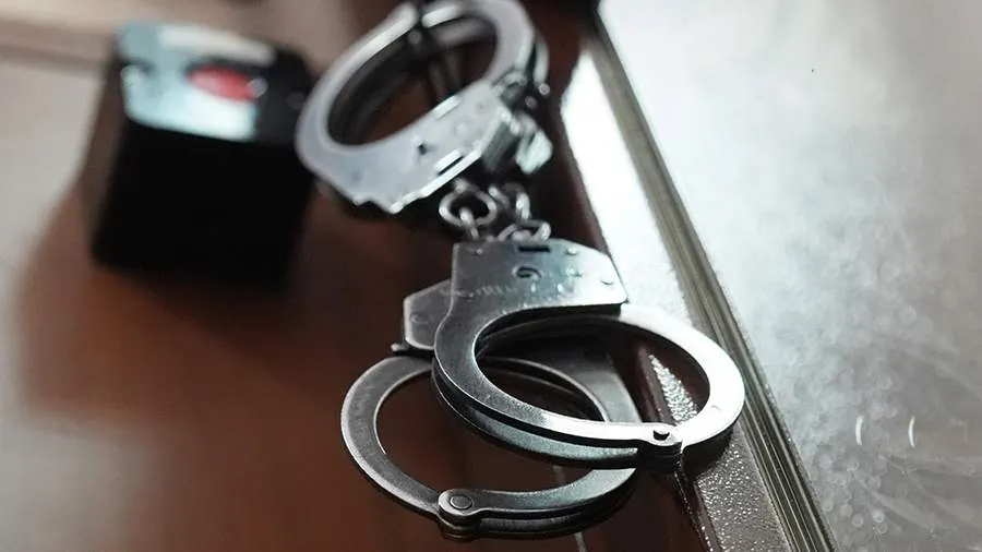 Во Владивостоке задержали сиделку по делу об истязании пенсионерки