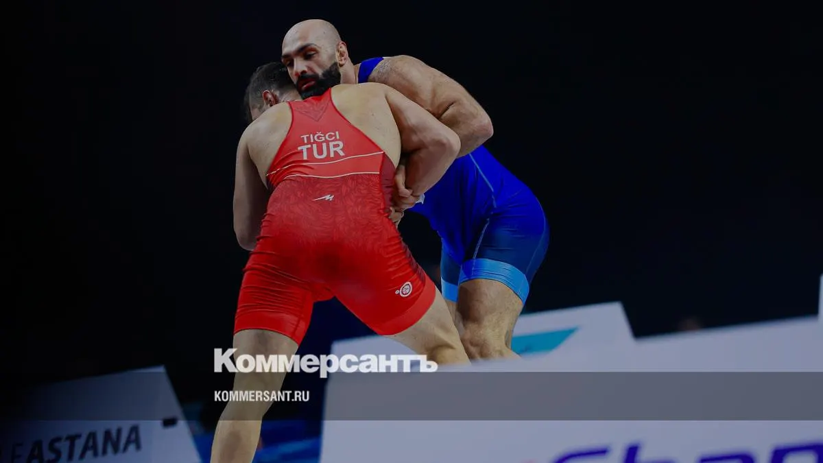 Российский борец Артур Саргсян стал серебряным призером чемпионата мира