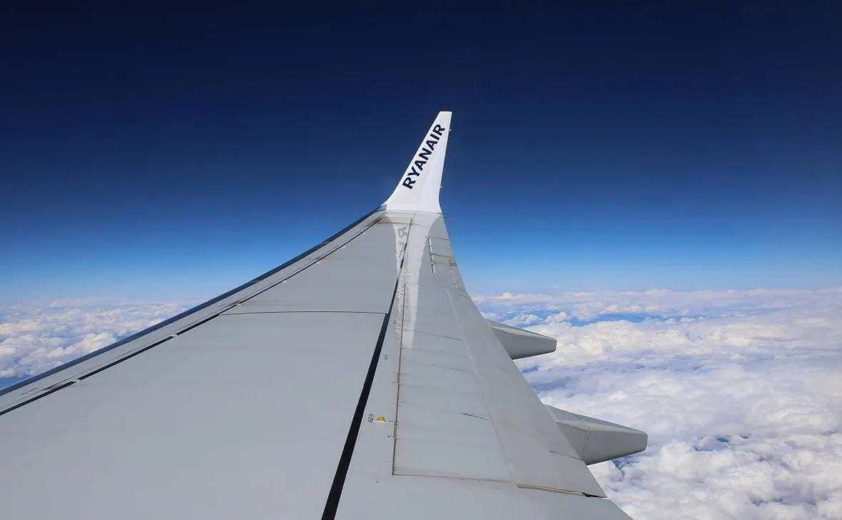 Два самолета Ryanair с начала суток подали аварийный сигнал над Британией