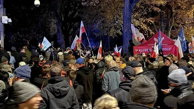 Послы Польши в Румынии и Китае подали в отставку