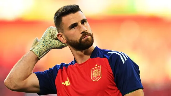 Симон обошел Сафонова и взял приз лучшему вратарю по версии France Football
