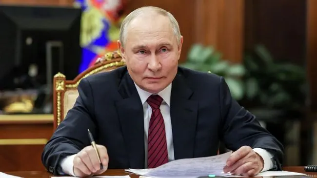 Путин заявил, что назрел вопрос об изменении работы МВФ и ВБ