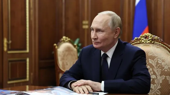 Путин поздравил коллектив центра оториноларингологии ФМБА с 90-летием