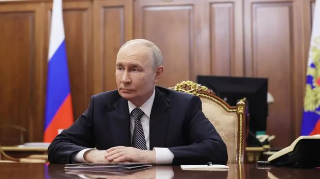 Путин встретился с председателем правления "Газпромбанка"
