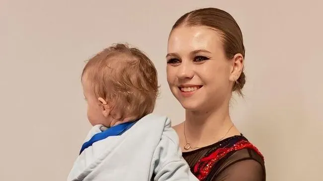 Трусова сообщила, что берет сына Мишу на американский турнир серии Гран-при