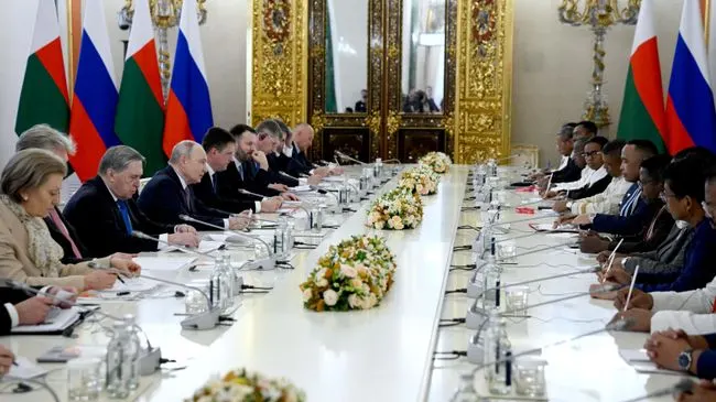 Путин поблагодарил президента Мадагаскара за выдачу РПЦ статуса юрлица