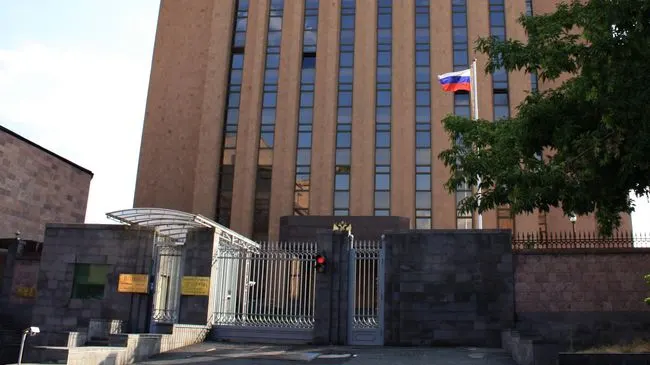 Посольство России в Ереване возмутилось заявлением губернатора об "Иванах"