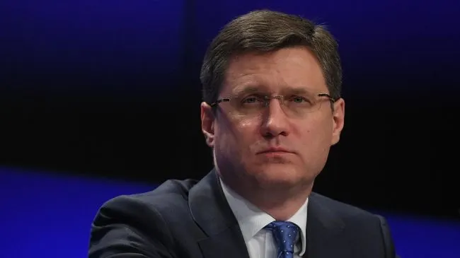 Украина возобновила атаки на российские НПЗ, сообщил Новак